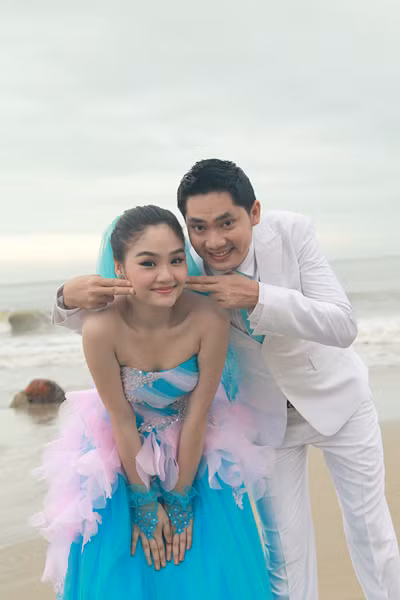 Miu Lê lại trở thành người yêu của Minh Luân. Cô đóng vai Tiên Dung, thích nghề lượm ve chai của bố mẹ nuôi.