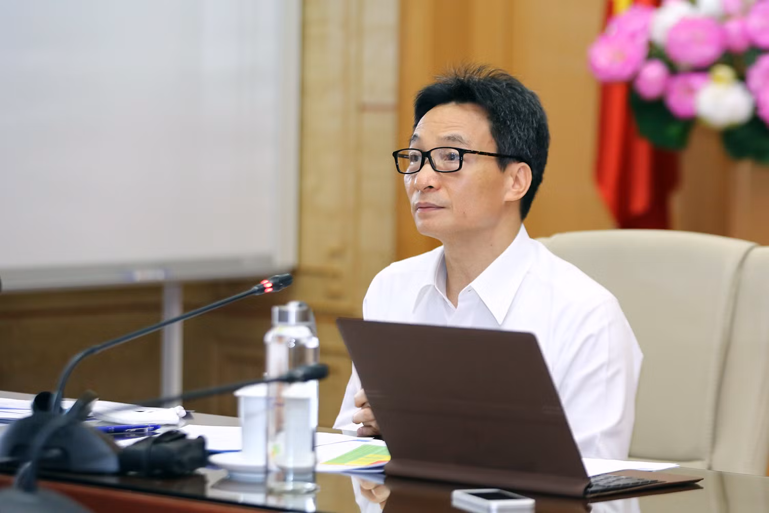 Phó Thủ tướng Vũ Đức Đam, Trưởng Ban Chỉ đạo chủ trì cuộc họp. Ảnh: VGP Phó Thủ tướng Vũ Đức Đam, Trưởng Ban Chỉ đạo chủ trì cuộc họp. Ảnh: VGP