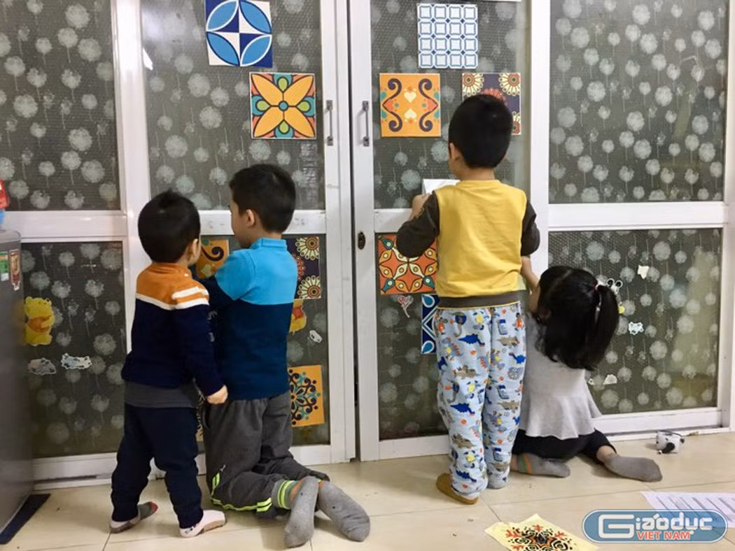 Các bậc phụ huynh cần bày việc cho trẻ làm khi nghỉ tránh dịch Covid-19 kéo dài. Ảnh minh họa: giaoduc.net.vn Các bậc phụ huynh cần bày việc cho trẻ làm khi nghỉ tránh dịch Covid-19 kéo dài. Ảnh minh họa: giaoduc.net.vn