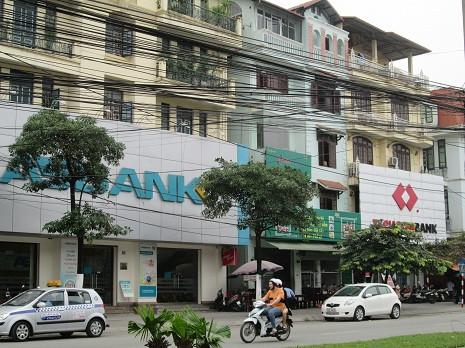Hầu hết các ngân hàng tên tuổi đều có mặt. Từ Techcombank, Vietcombank, Agribank đến ABBank, SHB, VIB, BIDV, Sacombank, Maritime Bank. Hầu hết các ngân hàng tên tuổi đều có mặt. Từ Techcombank, Vietcombank, Agribank đến ABBank, SHB, VIB, BIDV, Sacombank, Maritime Bank.