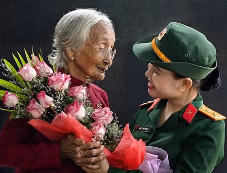 Hình ảnh người phụ nữ Việt Nam đã đi vào trong nhiều tác phẩm văn chương và thi ca. (Ảnh minh họa trên vtv.vn)