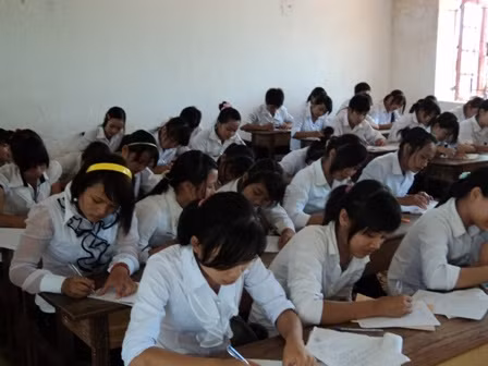 Giáo viên Ngữ văn than học sinh chép văn mẫu quá nhiều khi làm bài ở nhà ảnh 2