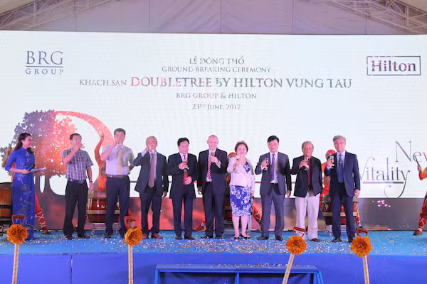 Lễ động thổ khách sạn DoubleTree by Hilton Vũng Tàu. Lễ động thổ khách sạn DoubleTree by Hilton Vũng Tàu.