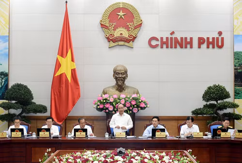 Thủ tướng Nguyễn Xuân Phúc phát biểu tại phiên họp Chính phủ thường kỳ tháng 7/2017. (Ảnh: VGP/Quang Hiếu)