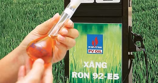 Trong hoạt động phân phối sản phẩm xăng dầu, hiện PVOIL chiếm khoảng 22% thị phần xăng dầu trong nước.