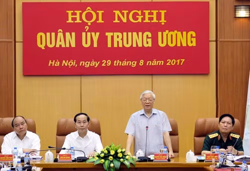 Tổng Bí thư Nguyễn Phú Trọng, Bí thư Quân ủy Trung ương phát biểu tại hội nghị.