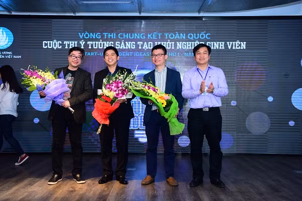 3 sinh viên Thái Nguyên tìm cách giám sát chất lượng nguồn nước qua Internet ảnh 2 3 sinh viên Thái Nguyên tìm cách giám sát chất lượng nguồn nước qua Internet ảnh 2