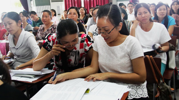 Đào tạo giáo viên là bài toán đặt ra khi áp dụng chương trình giáo dục phổ thông mới. (Ảnh minh họa: Tuoitre.vn) Đào tạo giáo viên là bài toán đặt ra khi áp dụng chương trình giáo dục phổ thông mới. (Ảnh minh họa: Tuoitre.vn)