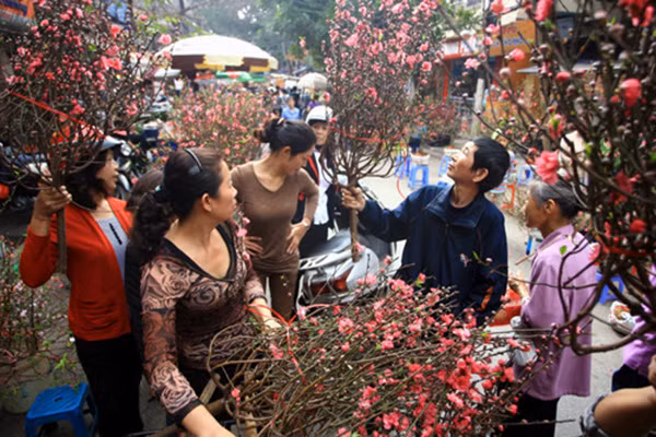 Xuân về, "Tống cựu nghinh tân". (Ảnh minh họa trên Báo Đầu tư)