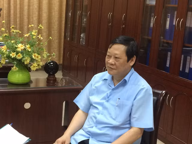 Thứ trưởng Bộ Y tế Nguyễn Viết Tiến trả lời báo chí về phương pháp gây tê tủy sống. (Ảnh: N.Mai/ Giadinh.net.vn) Thứ trưởng Bộ Y tế Nguyễn Viết Tiến trả lời báo chí về phương pháp gây tê tủy sống. (Ảnh: N.Mai/ Giadinh.net.vn)