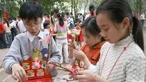 Lo học sinh, sinh viên dễ sa ngã trong ngày tết ảnh 2 Lo học sinh, sinh viên dễ sa ngã trong ngày tết ảnh 2