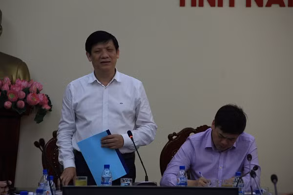 Thứ trưởng Nguyễn Thanh Long làm việc với Ủy ban nhân dân tỉnh Nam Định. Ảnh: moh.gov.vn. Thứ trưởng Nguyễn Thanh Long làm việc với Ủy ban nhân dân tỉnh Nam Định. Ảnh: moh.gov.vn.