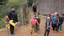 Cha mất sớm, chị hy sinh nhường giảng đường cho em ảnh 1