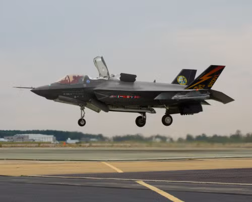 Máy bay chiến đấu tàng hình F-35B Mỹ