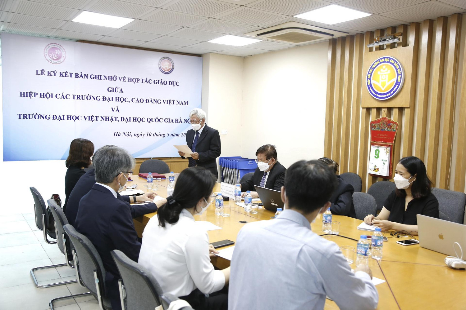 Toàn cảnh buổi lễ ký kết. (Ảnh: Hoài Ân)