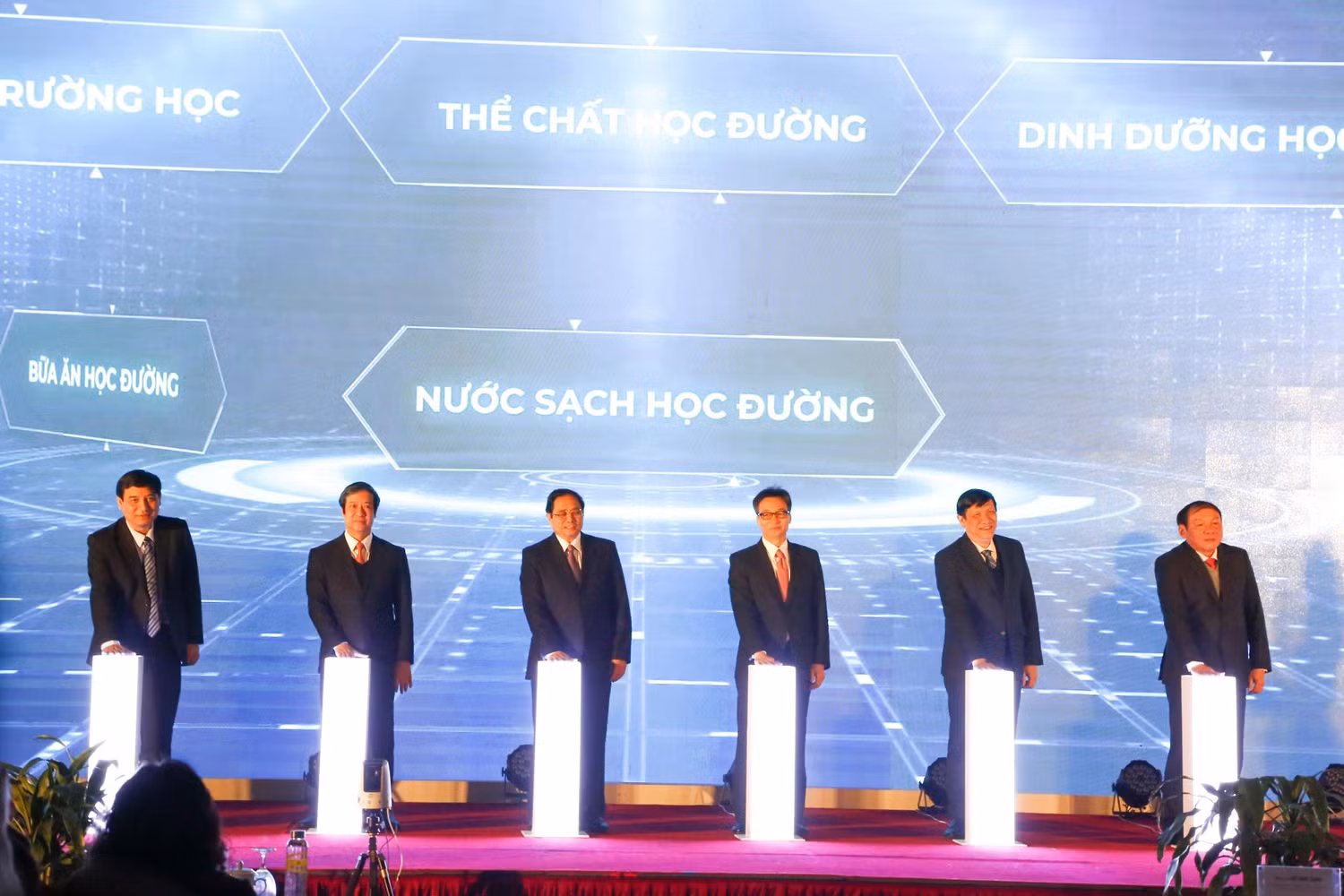 Nghi thức công bố Chương trình Sức khỏe học đường giai đoạn 2021-2025. (Ảnh: Ngọc Ánh) Nghi thức công bố Chương trình Sức khỏe học đường giai đoạn 2021-2025. (Ảnh: Ngọc Ánh)