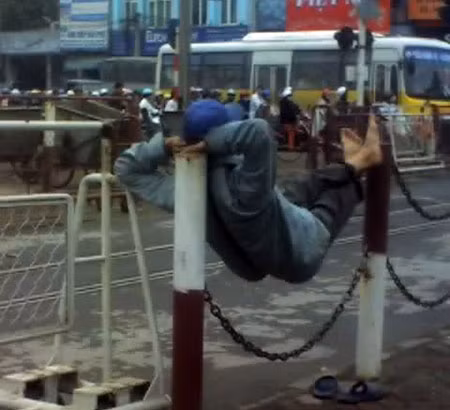 Tư thế ngủ siêu đẳng.