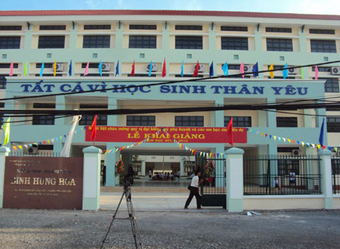 Trường trung học phổ thông Bình Hưng Hòa, quận Bình Tân, Thành phố Hồ Chí Minh (ảnh: website trường) Trường trung học phổ thông Bình Hưng Hòa, quận Bình Tân, Thành phố Hồ Chí Minh (ảnh: website trường)