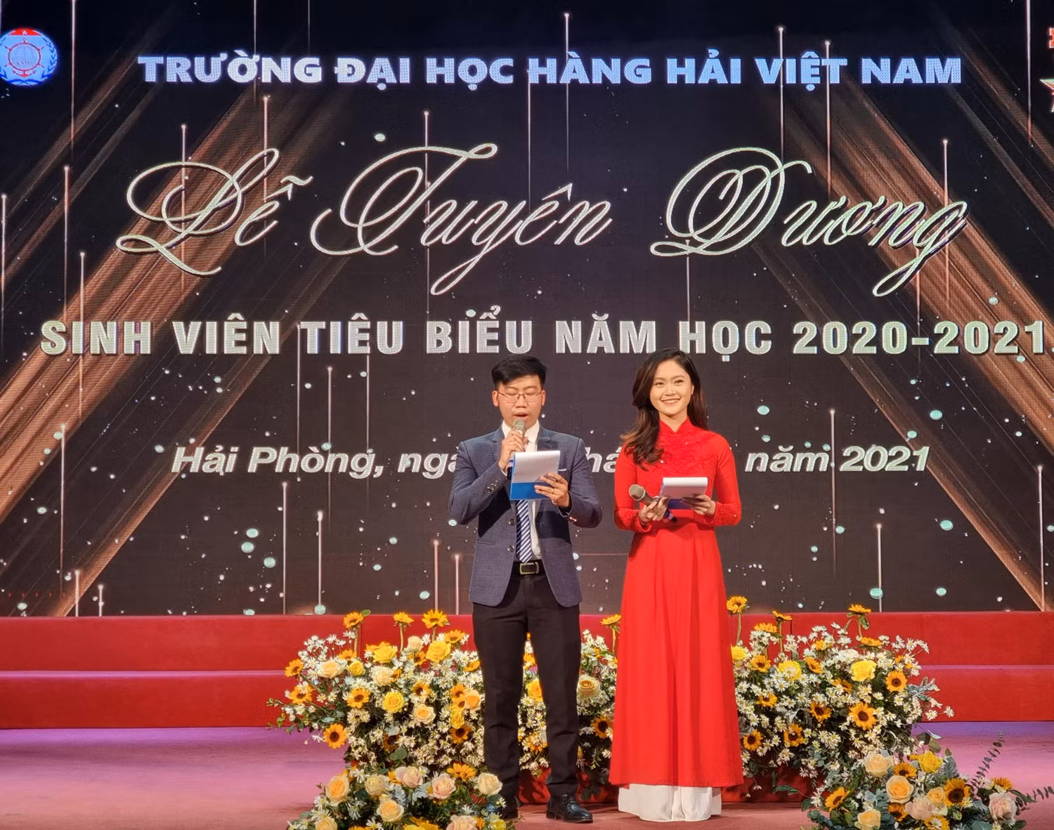 Trường Đại học Hàng Hải Việt Nam tổ chức vinh danh những gương mặt sinh viên xuất sắc (Ảnh: Phương Linh)