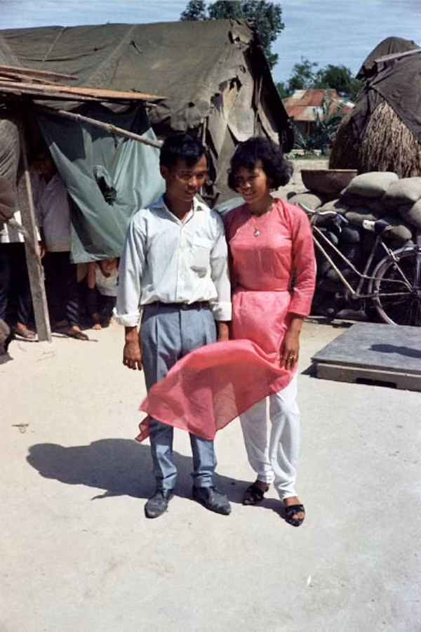Cô dâu và chú rể, trinh sát của Tiểu đoàn.