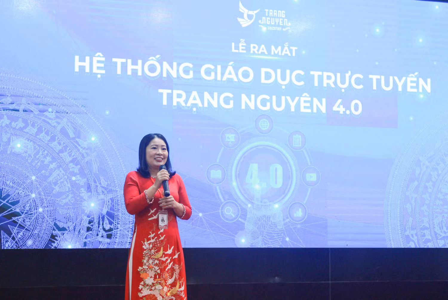 Bà Trịnh Thị Hương, Tổng giám đốc Công ty TNHH đầu tư giáo dục Trạng Nguyên. (Ảnh: Mạnh Đoàn) Bà Trịnh Thị Hương, Tổng giám đốc Công ty TNHH đầu tư giáo dục Trạng Nguyên. (Ảnh: Mạnh Đoàn)