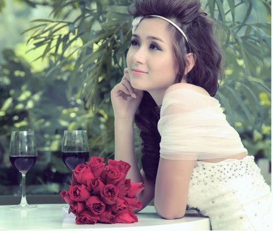 Yến Korea trong tạo hình cô dâu 18 tuổi. Ai may mắn là "chú rể" đây nhỉ?