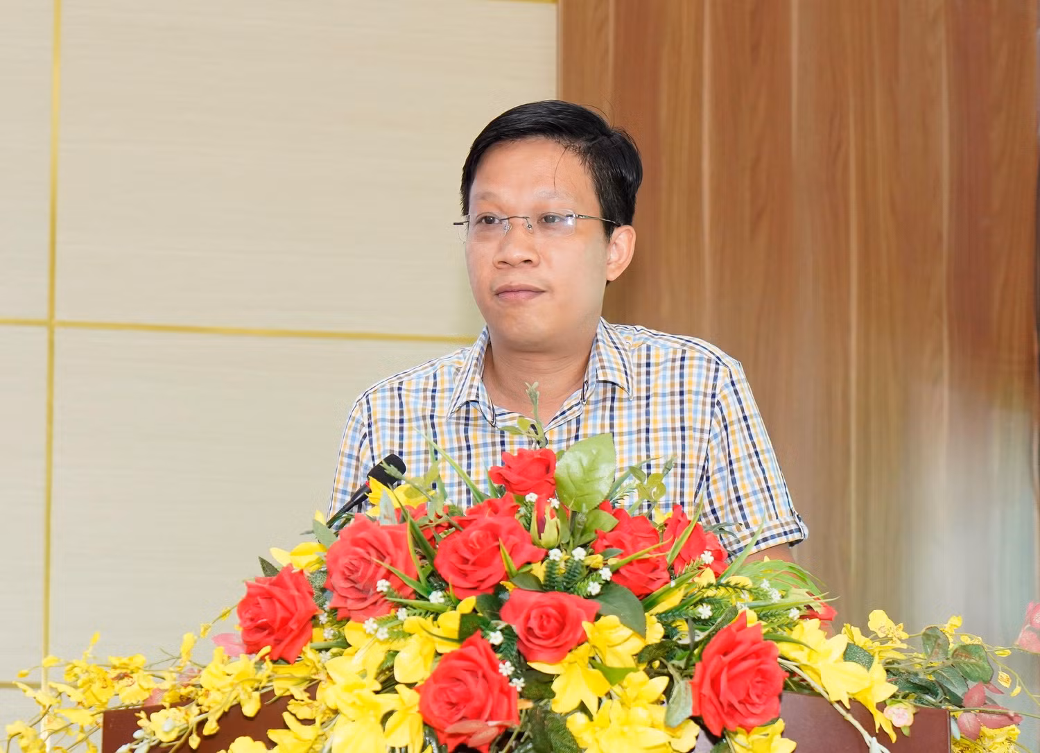 Ông Nguyễn Quang Huy - Phó Giám đốc Sở Thông tin và Truyền thông Hải Phòng phát biểu tại Hội nghị tổng kết và trao giải cuộc thi trực tuyến "Sách và Ước mơ của Em" (Ảnh: Lã Tiến) Ông Nguyễn Quang Huy - Phó Giám đốc Sở Thông tin và Truyền thông Hải Phòng phát biểu tại Hội nghị tổng kết và trao giải cuộc thi trực tuyến "Sách và Ước mơ của Em" (Ảnh: Lã Tiến)