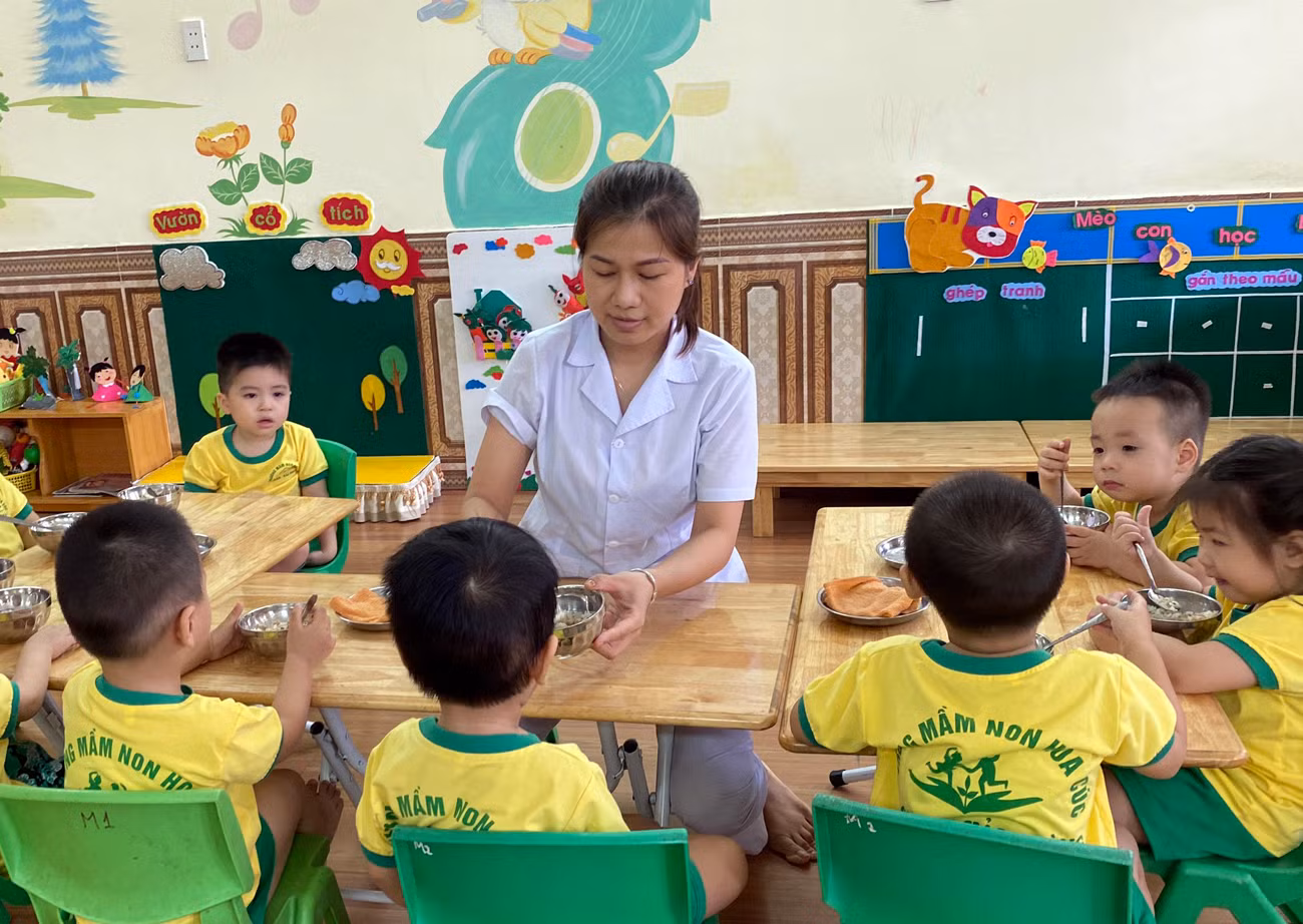 Giáo viên tốt nghiệp trung cấp, cao đẳng có được hướng dẫn tập sự giáo viên tốt nghiệp đại học? (Ảnh minh hoạ: Lã Tiến)