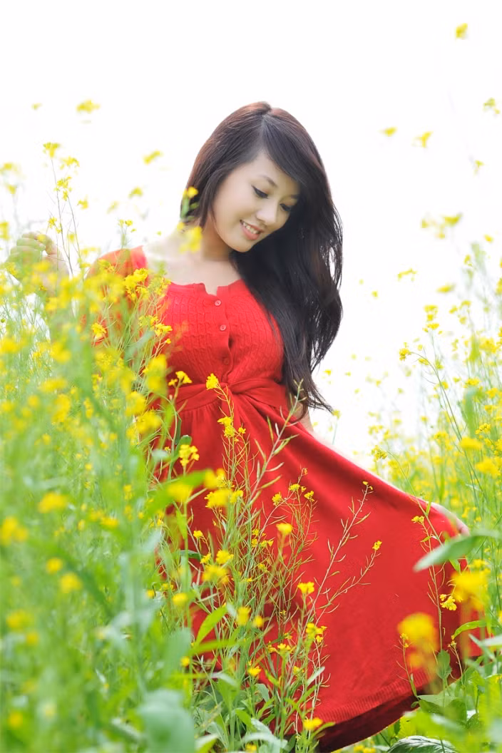 Thu Hà đoạt giải 3 cuộc thi học sinh thanh lịch THCS năm 2009; giải nhì nữ sinh thanh lịch quận Ba Đình năm 2010; lọt vào top 20 Missteen 2011