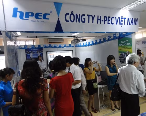 Phòng học ngoại ngữ của HPEC Việt nam thu hút sự quan tâm của các đại biểu Phòng học ngoại ngữ của HPEC Việt nam thu hút sự quan tâm của các đại biểu