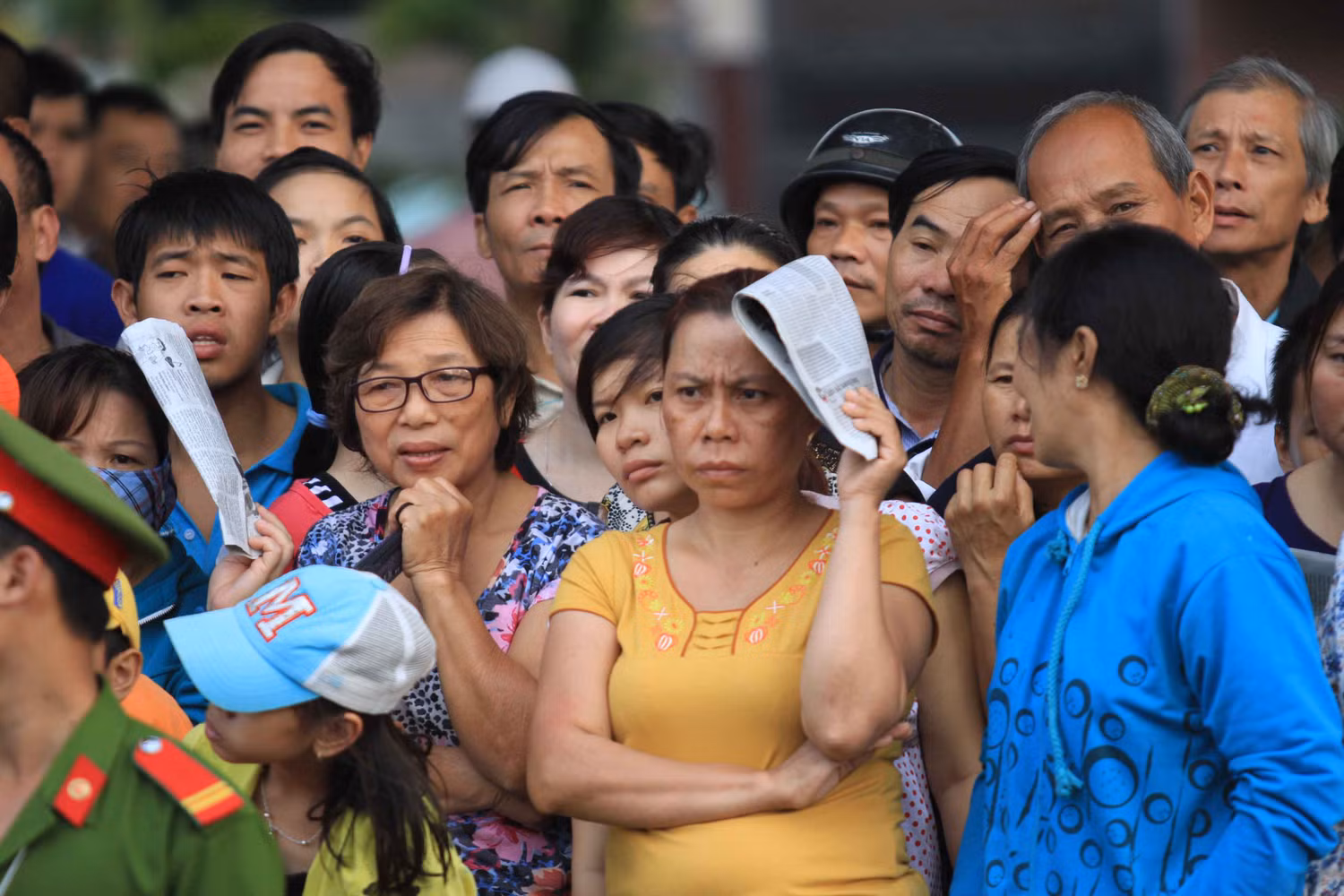 Nhiều người dân tâm sự, đây là "cây cầu mơ ước" của hàng ngàn người dân. Bởi trước khi nút giao thông này chưa có cầu, thường xuyên xảy ra ùn tắc giao thông mỗi khi có tàu hỏa đi qua. Đặc biệt, nhiều vụ tai nạn giao thông nghiêm trọng xảy ra, cướp đi bao sinh mạng, khiến nhiều gia đình lâm vào cảnh khốn khó..."Từ nay, nút giao thông này hết cảnh ùn tắc, tai nạn. Người dân chúng tôi mừng lắm. Đây là công trình của lòng dân...", chị Nguyễn Thị Hoa (trú quận Thanh Khê) tâm sự.
