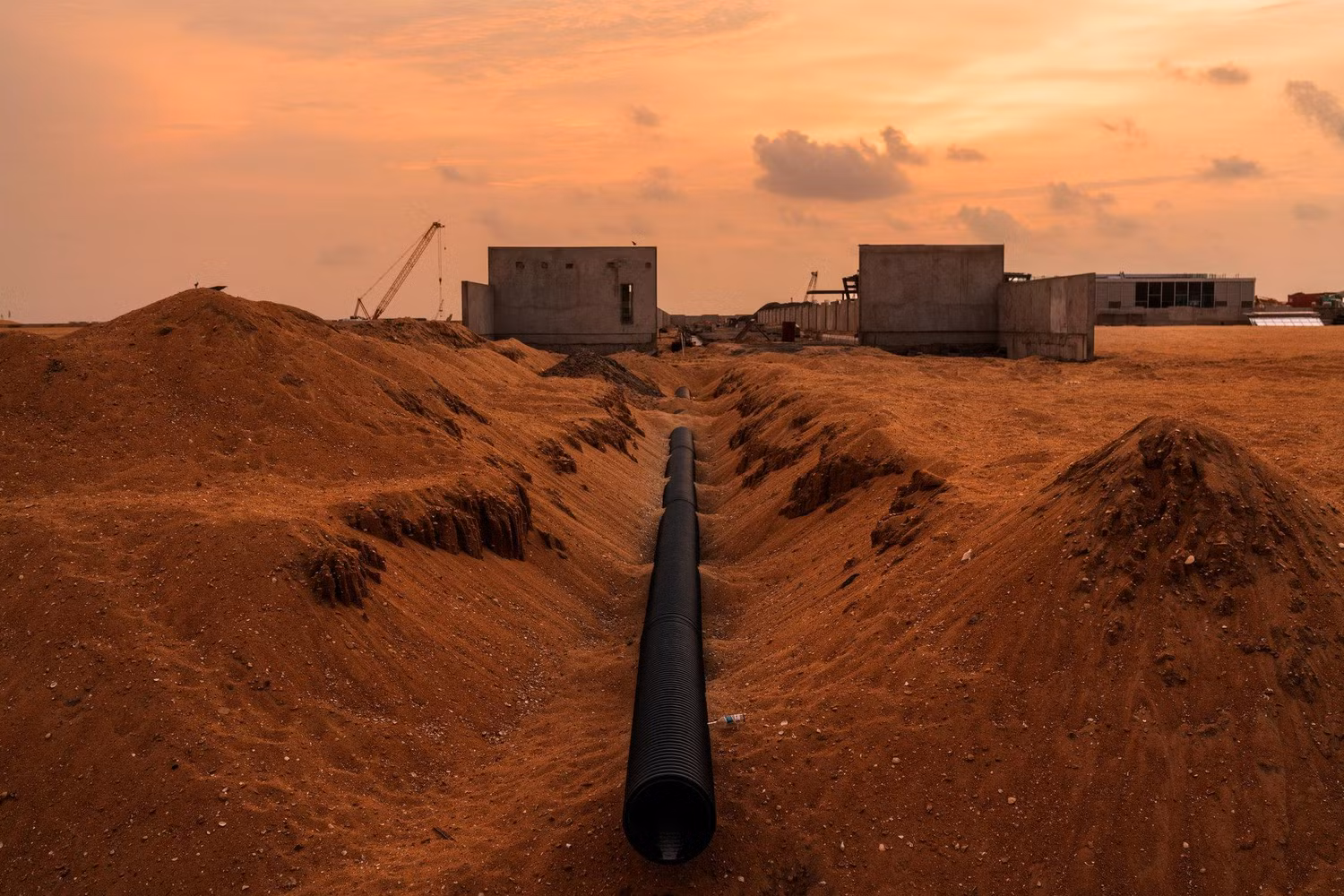 Đường ống tại dự án Colombo Port City do Trung Quốc xây dựng, ảnh: The New York Times. Đường ống tại dự án Colombo Port City do Trung Quốc xây dựng, ảnh: The New York Times.