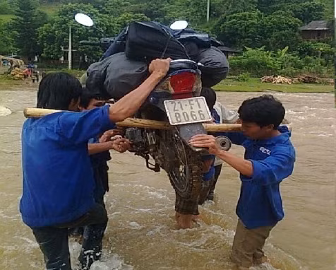 Tâm sự xúc động: Cô giáo vùng cao chưa một lần đưa con đi khai giảng