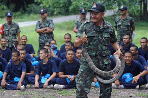 Một buổi huấn luyện của học sinh cá biệt
