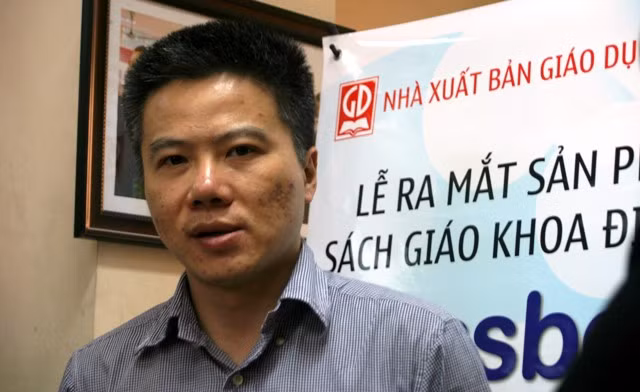 GS Ngô Bảo Châu: Học sinh vùng khó khăn khó có SGK điện tử