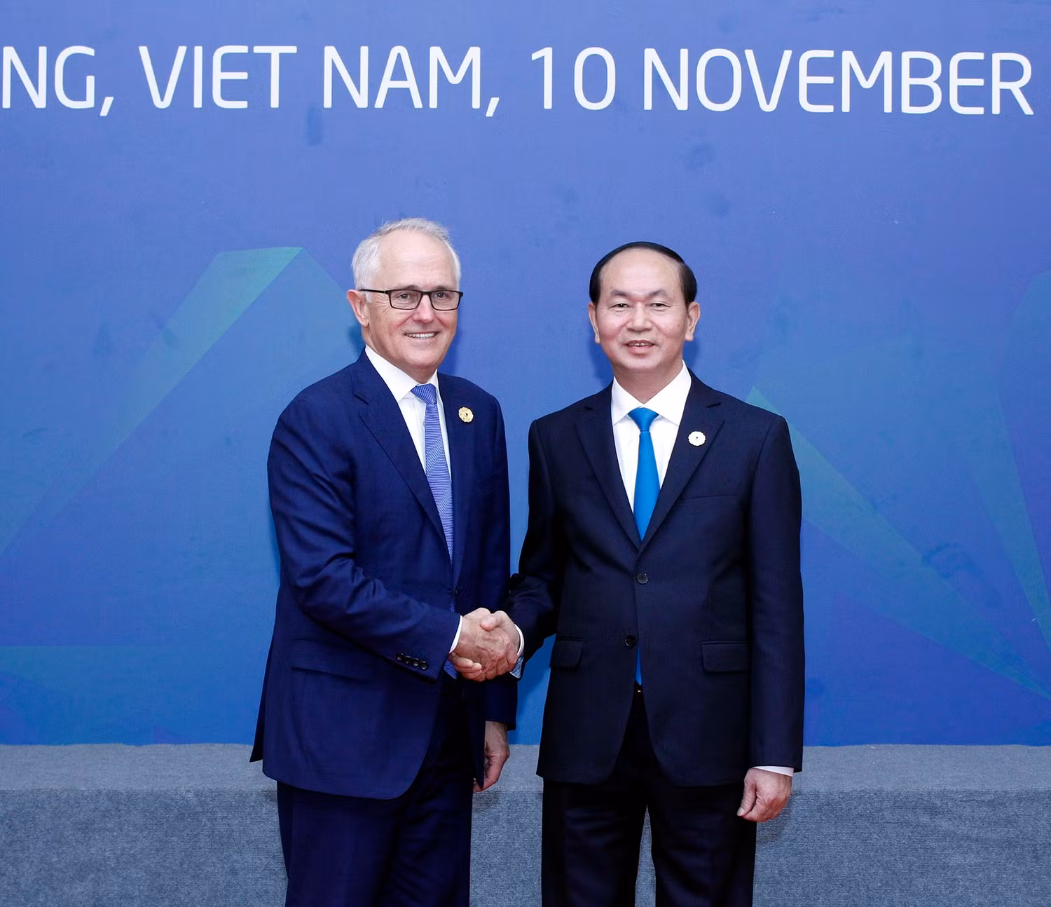 Chủ tịch nước Trần Đại Quang đón Thủ tướng Australia Malcolm Turnbull. Chủ tịch nước Trần Đại Quang đón Thủ tướng Australia Malcolm Turnbull.