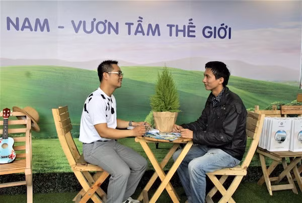 Vinamilk đã tham gia “Ngày hội việc làm Bách Khoa 2017” với hơn 80 doanh nghiệp, thu hút hơn 5.000 sinh viên tới tham quan