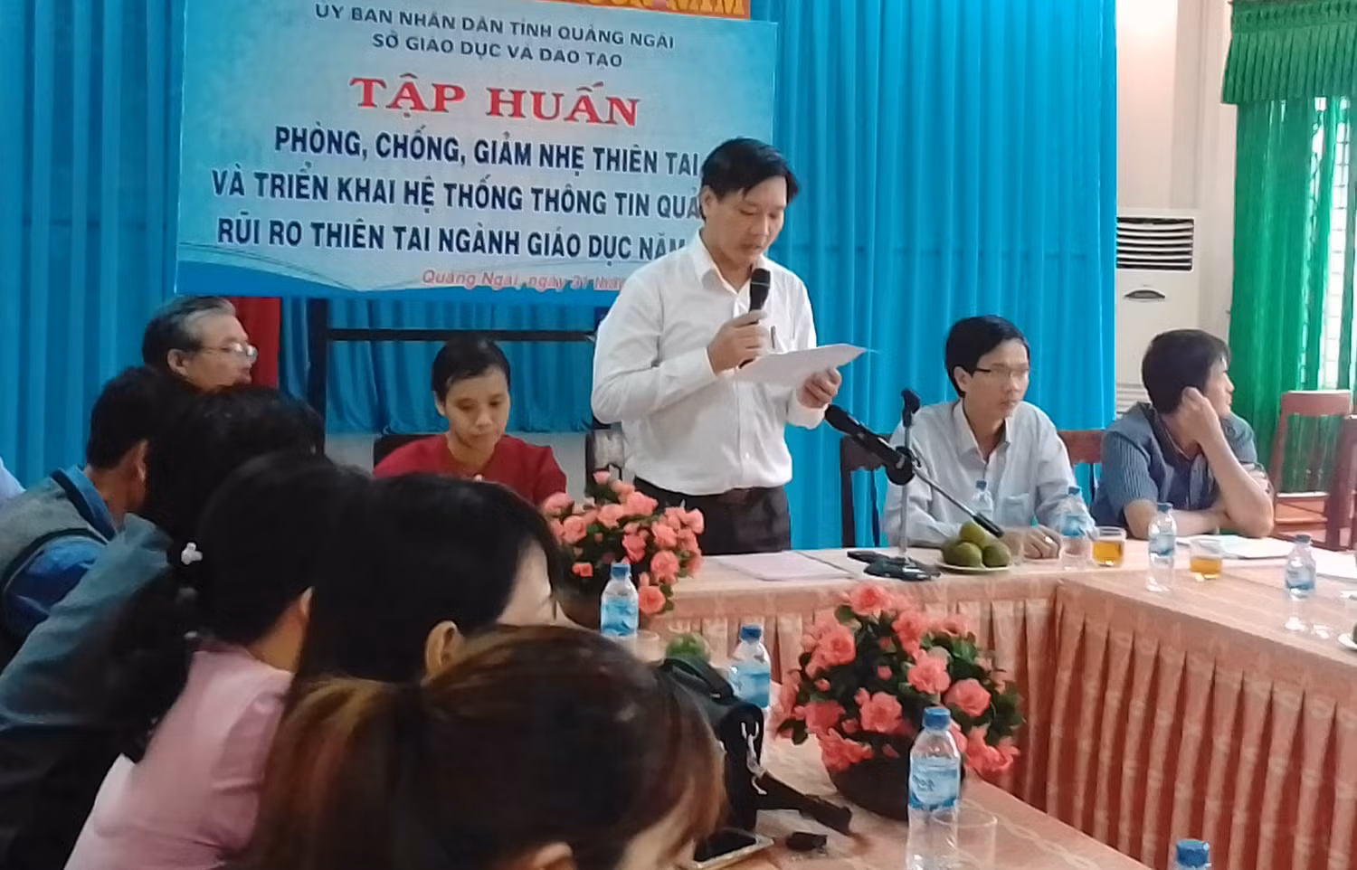 Sáng 31/10/2017, Sở Giáo dục và Đào tạo Quảng Ngãi tổ chức Hội nghị tập huấn trực tuyến về phòng, chống thiên tai năm 2017. (Ảnh: Tấn Ngọc) Sáng 31/10/2017, Sở Giáo dục và Đào tạo Quảng Ngãi tổ chức Hội nghị tập huấn trực tuyến về phòng, chống thiên tai năm 2017. (Ảnh: Tấn Ngọc)
