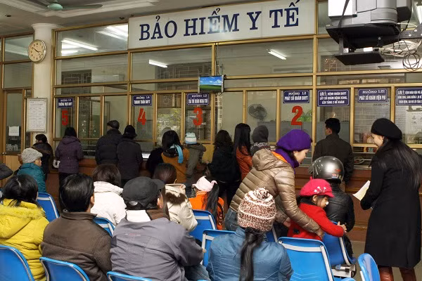 Chưa xem xét nâng mệnh giá bảo hiểm y tế. (Ảnh minh hoạ: Chinhphu.vn) Chưa xem xét nâng mệnh giá bảo hiểm y tế. (Ảnh minh hoạ: Chinhphu.vn)
