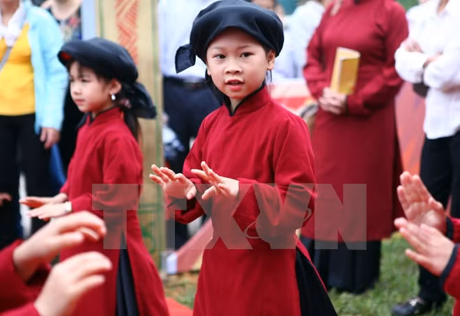 Hát Xoan Phú Thọ được UNESCO chuyển từ danh mục Di sản văn hóa phi vật thể cần bảo vệ khẩn cấp sang danh mục Di sản văn hóa phi vật thể dại diện của nhân loại.