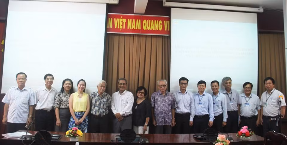 Các đại biểu tham gia buổi làm việc tại Đại học Tiền Giang Các đại biểu tham gia buổi làm việc tại Đại học Tiền Giang