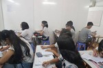 Học thêm tràn lan ảnh hưởng nhiều đến học sinh. (Ảnh: P.L)