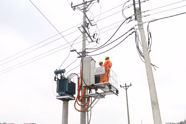 Trong tháng 10/2017, Tổng công ty Điện lực miền Bắc đã đảm bảo cấp điện an toàn, ổn định cho sản xuất kinh doanh và sinh hoạt của nhân dân 27 tỉnh miền Bắc.