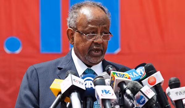 Tổng thống Djibouti Ismail Omar Guelleh (Ảnh: Reuters)