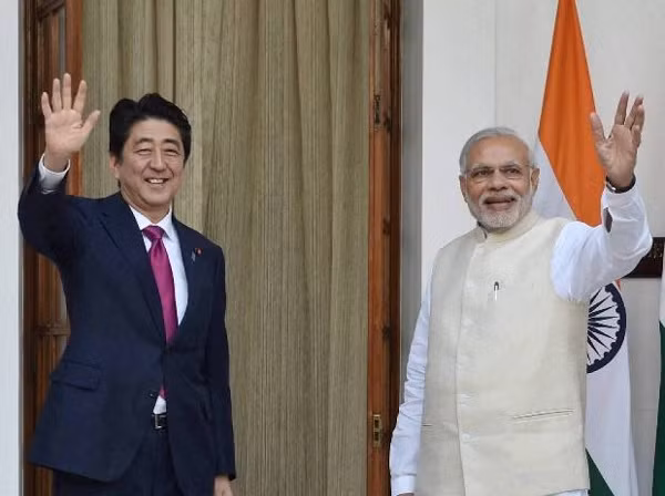 Thủ tướng Nhật Bản Shinzo Abe và Thủ tướng Ấn Độ Narendra Modi (Ảnh: Kyodo) Thủ tướng Nhật Bản Shinzo Abe và Thủ tướng Ấn Độ Narendra Modi (Ảnh: Kyodo)