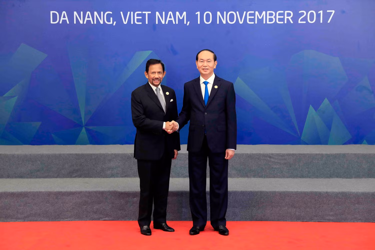 Chủ tịch nước Trần Đại Quang đón Quốc vương Brunei Darussalam, Haji Hassanal Bolkiah Chủ tịch nước Trần Đại Quang đón Quốc vương Brunei Darussalam, Haji Hassanal Bolkiah