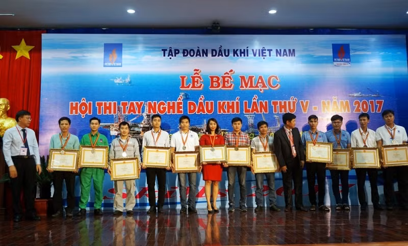 Các thí sinh đạt giải Nhì