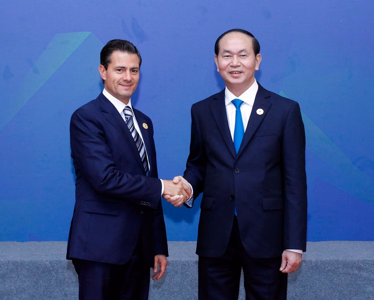 Chủ tịch nước Trần Đại Quang đón Tổng thống Mexico Enrique Pena Nieto đến dự Đối thoại. Chủ tịch nước Trần Đại Quang đón Tổng thống Mexico Enrique Pena Nieto đến dự Đối thoại.