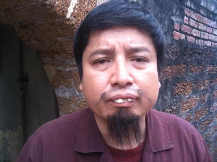 NSƯT Chí Trung hóa thân một vai diễn.