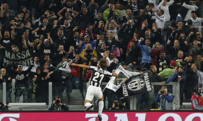 Pirlo khai thông thế bế tắc. Pirlo khai thông thế bế tắc.